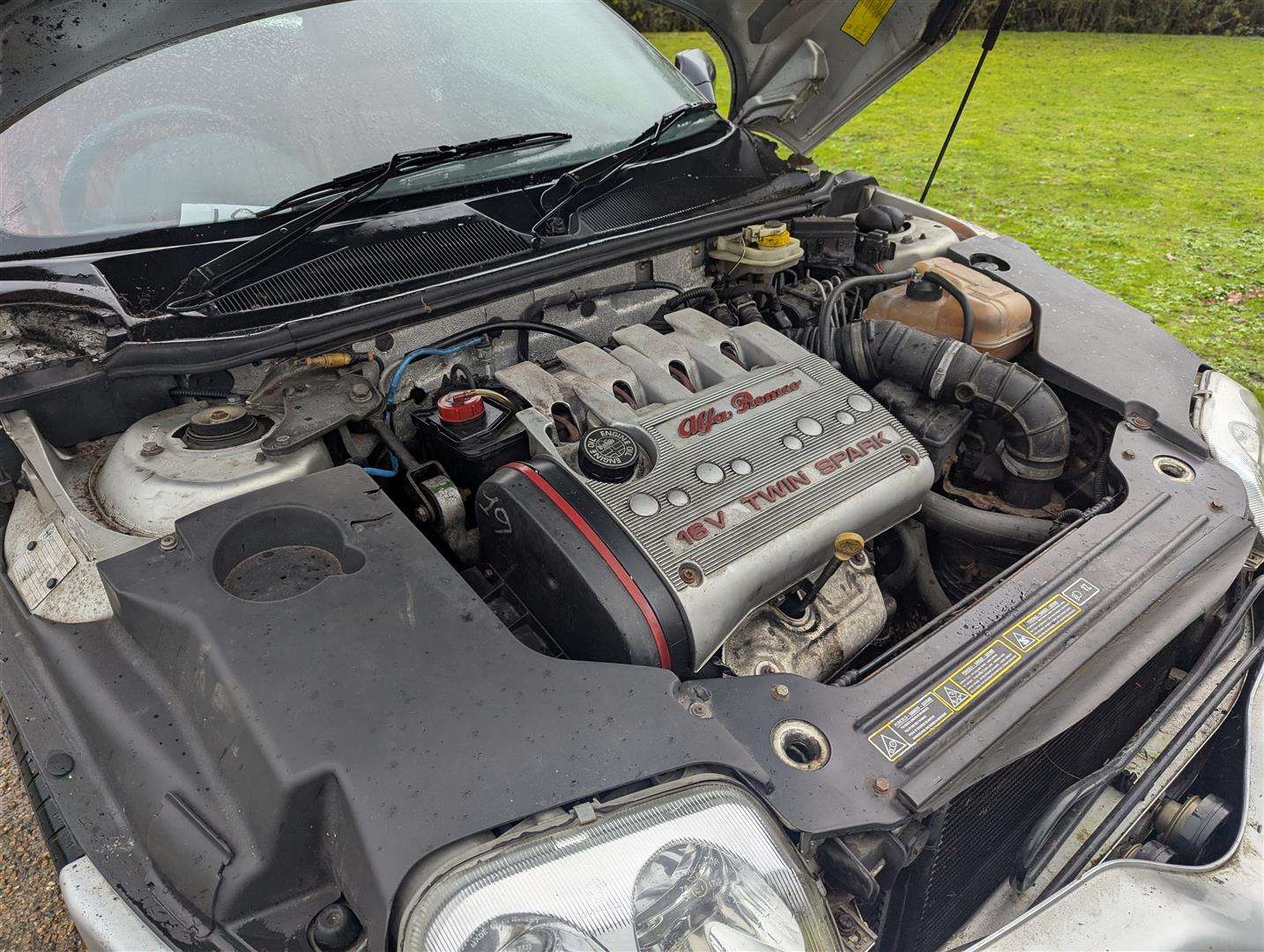 <p>1998 ALFA ROMEO SPIDER LUSSO T-SPARK 16V</p>