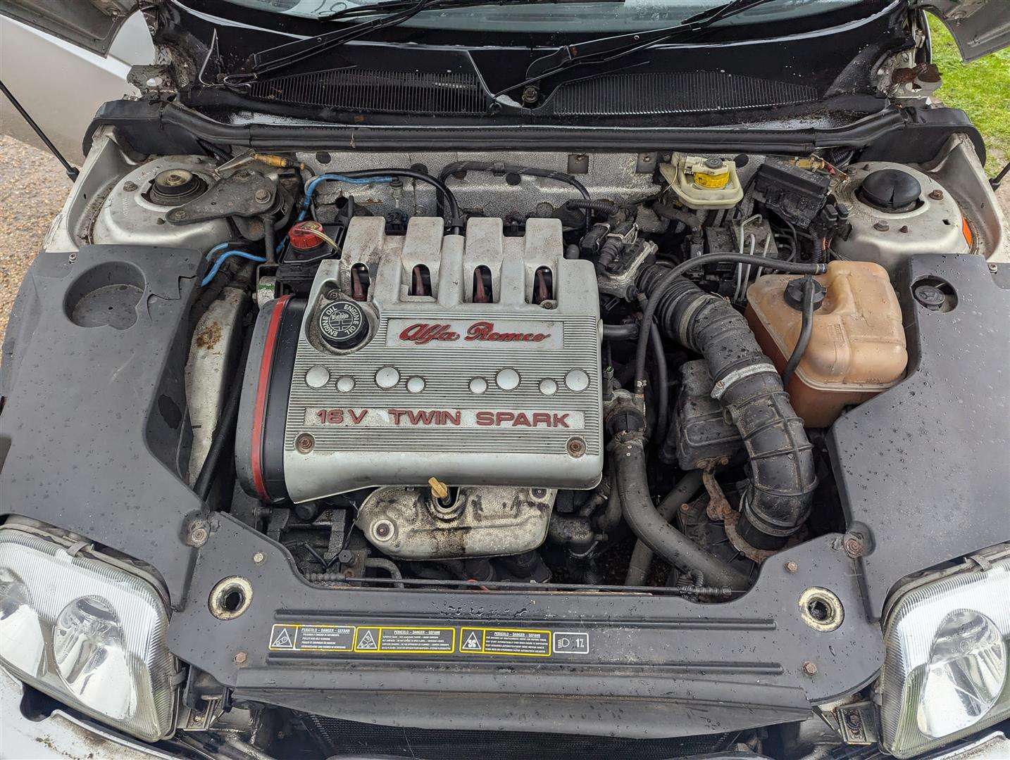 <p>1998 ALFA ROMEO SPIDER LUSSO T-SPARK 16V</p>