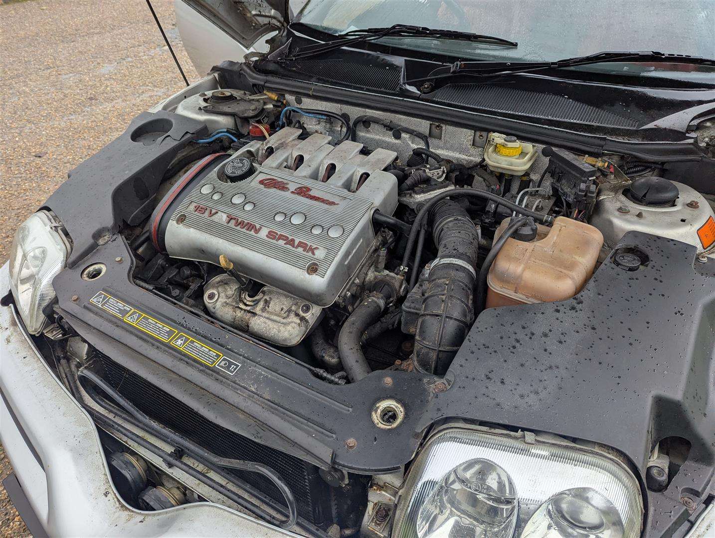 <p>1998 ALFA ROMEO SPIDER LUSSO T-SPARK 16V</p>