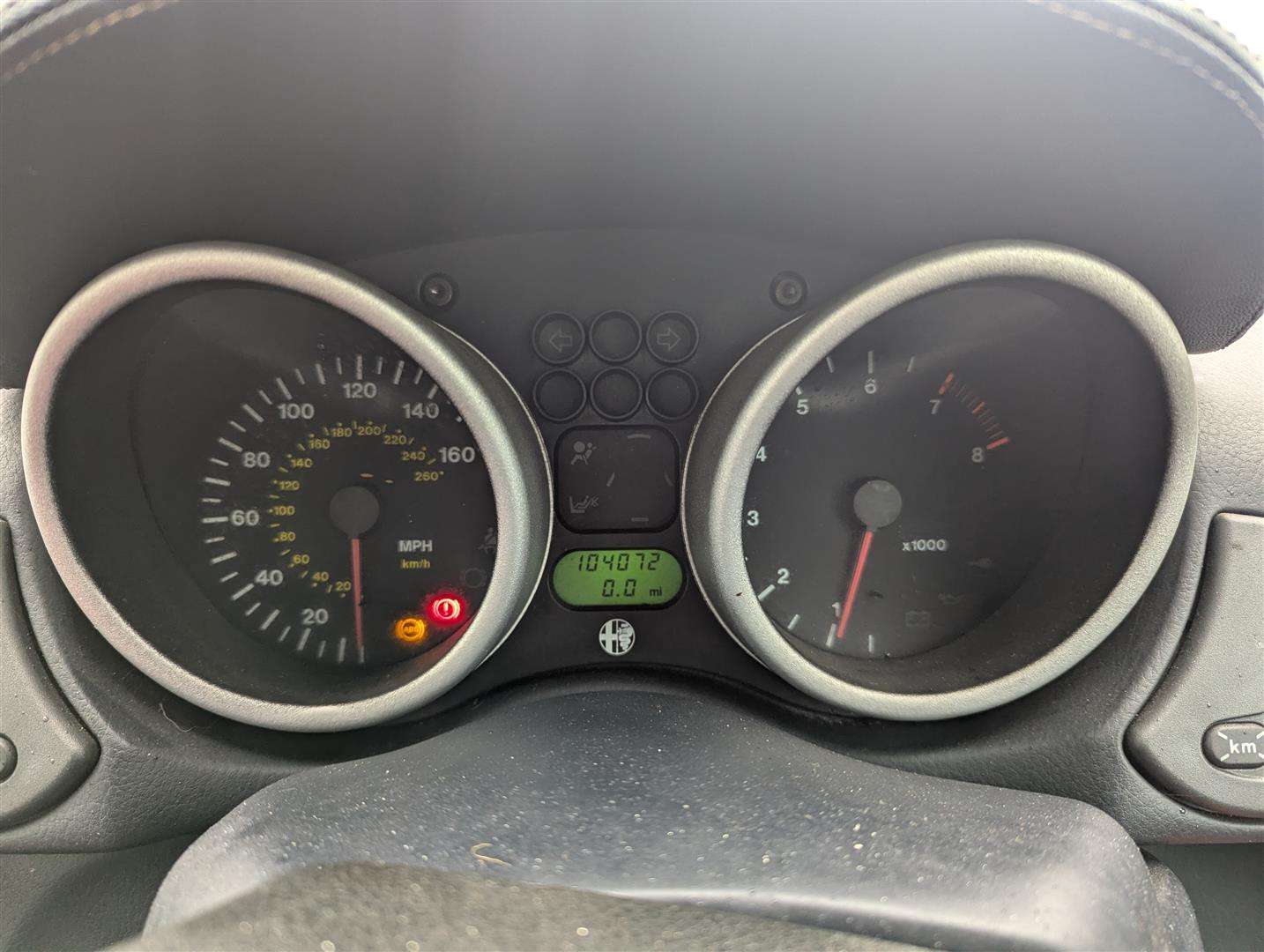 <p>1998 ALFA ROMEO SPIDER LUSSO T-SPARK 16V</p>