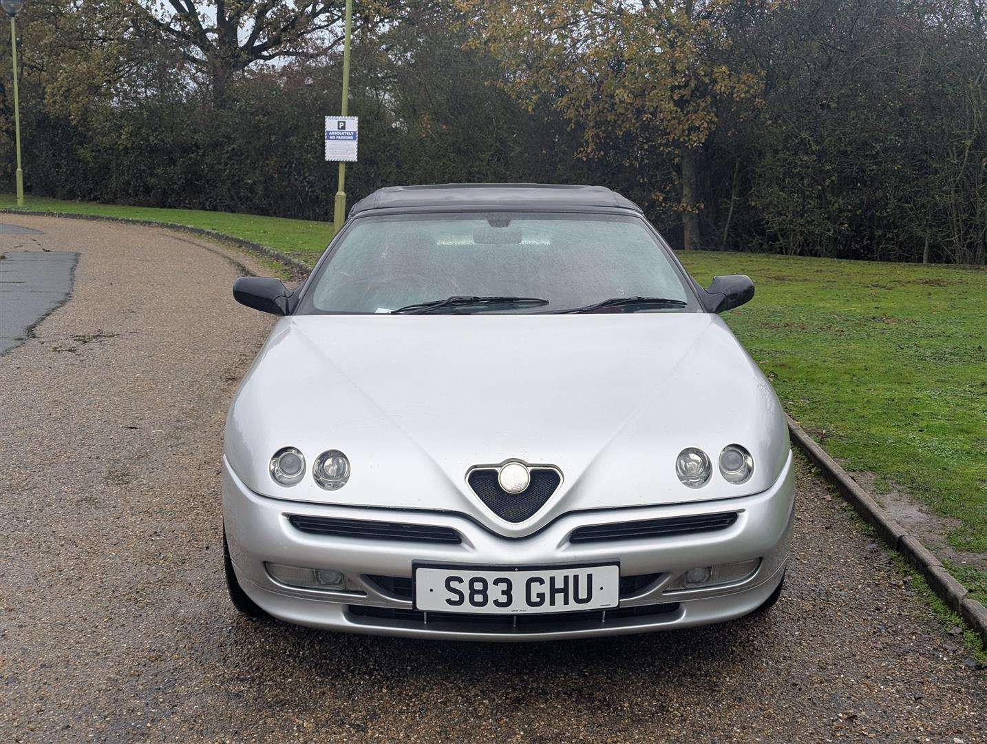 <p>1998 ALFA ROMEO SPIDER LUSSO T-SPARK 16V</p>