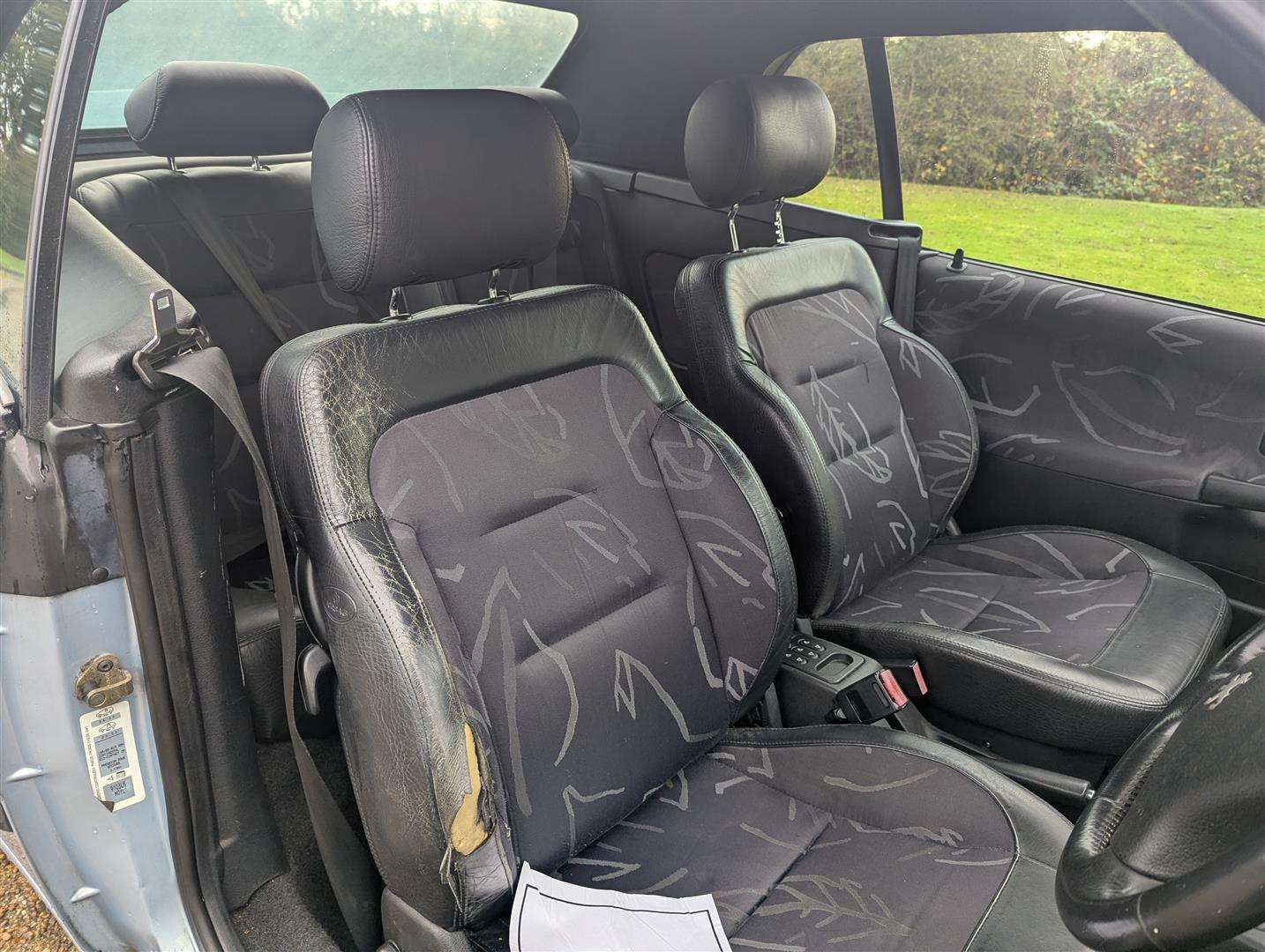 <p>2001 PEUGEOT 306 CABRIOLET S 16V</p>