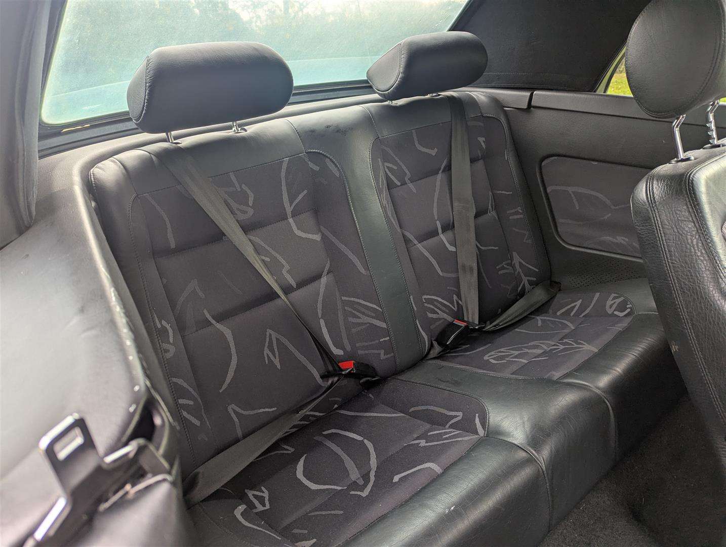 <p>2001 PEUGEOT 306 CABRIOLET S 16V</p>