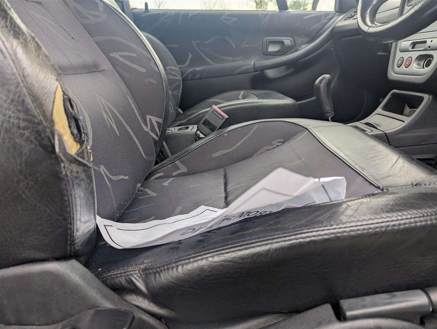 <p>2001 PEUGEOT 306 CABRIOLET S 16V</p>