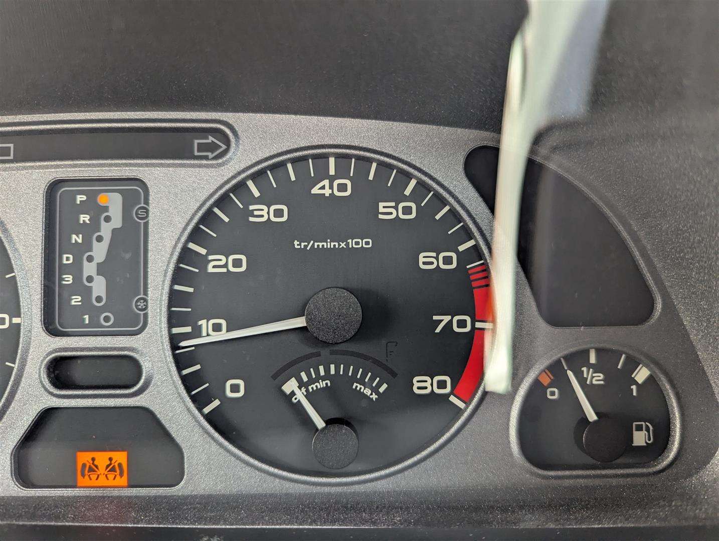 <p>2001 PEUGEOT 306 CABRIOLET S 16V</p>