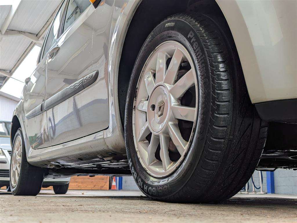 <p>2004 RENAULT MODUS DYNAMIQUE 16V</p>