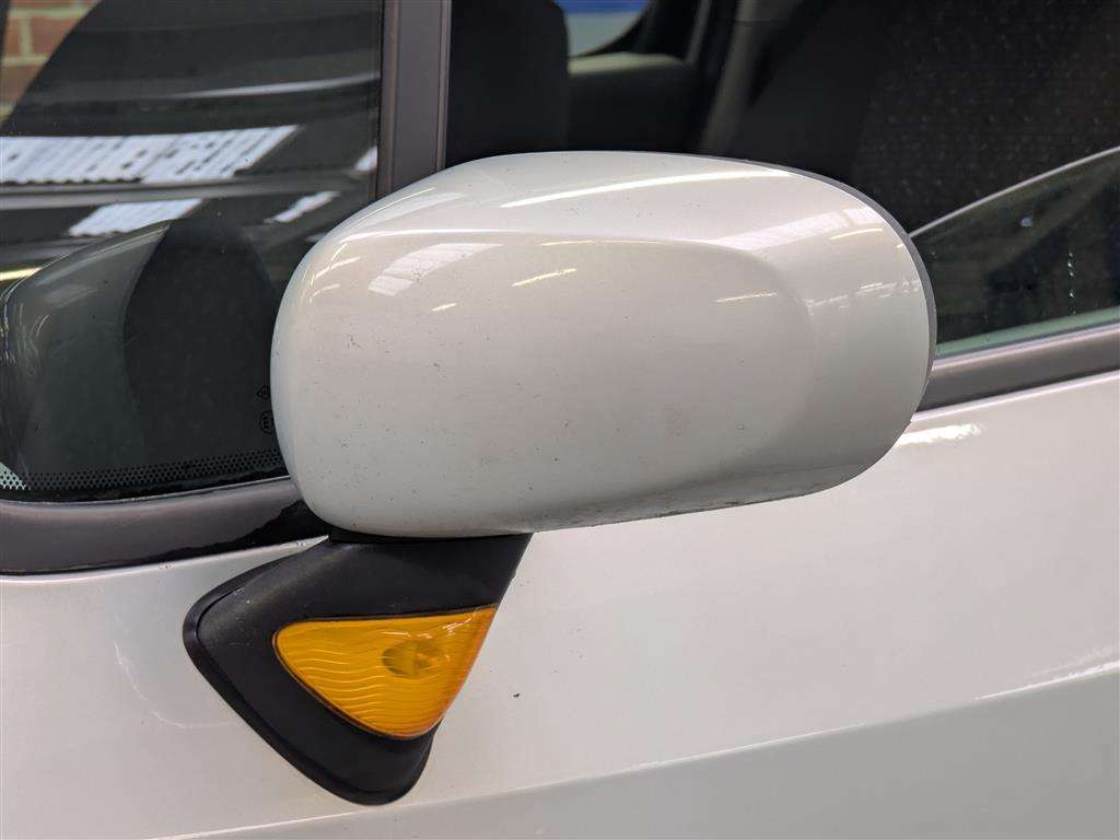 <p>2004 RENAULT MODUS DYNAMIQUE 16V</p>