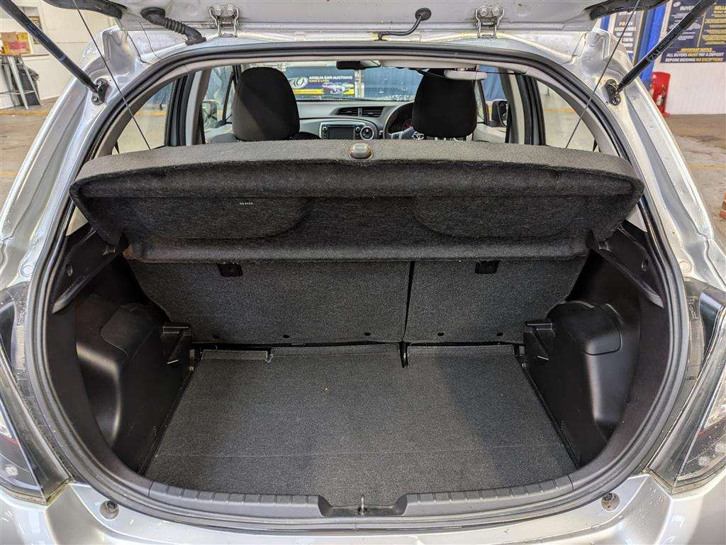 <p>2014 TOYOTA YARIS ICON + D-4D</p>