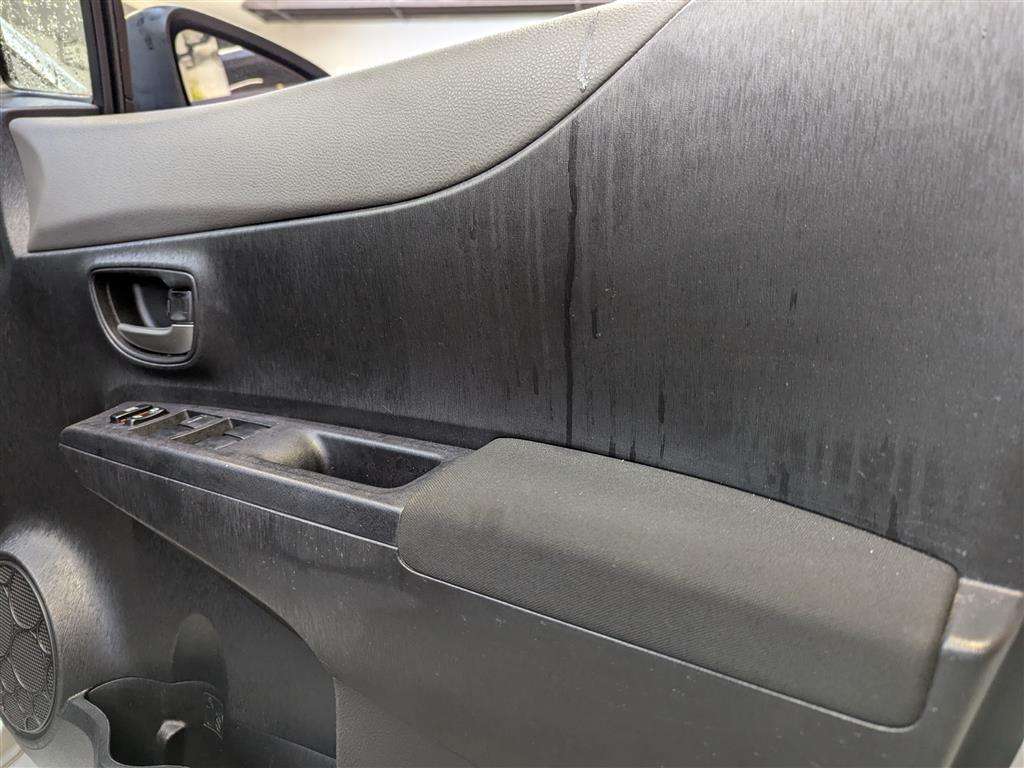 <p>2014 TOYOTA YARIS ICON + D-4D</p>