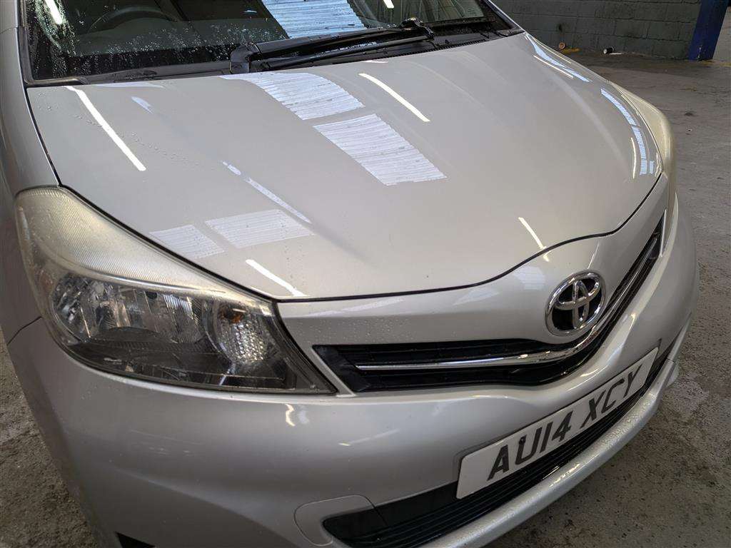 <p>2014 TOYOTA YARIS ICON + D-4D</p>