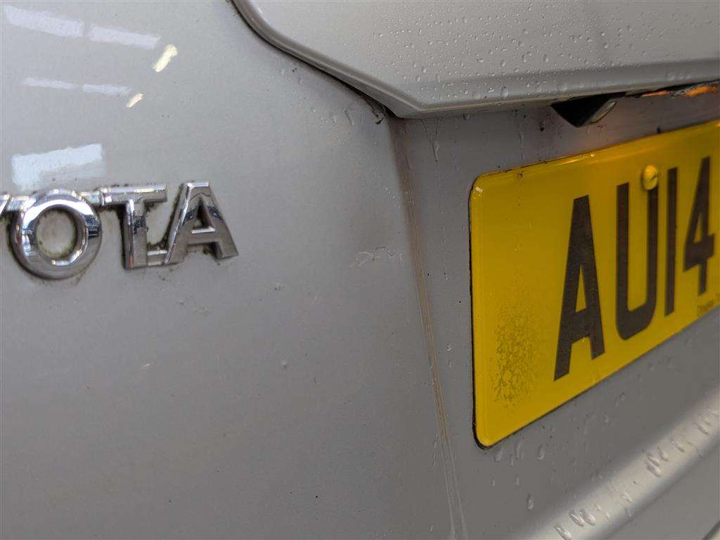 <p>2014 TOYOTA YARIS ICON + D-4D</p>