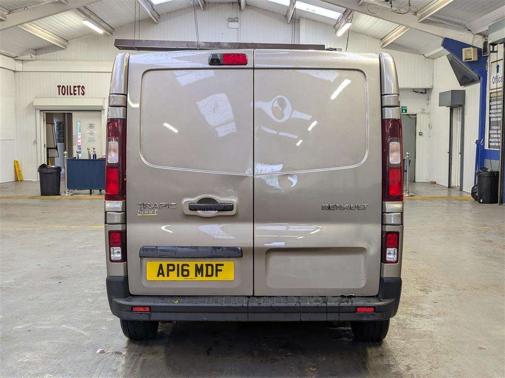 <p>2016 RENAULT TRAFIC LL29 SPORT ENERGY</p>