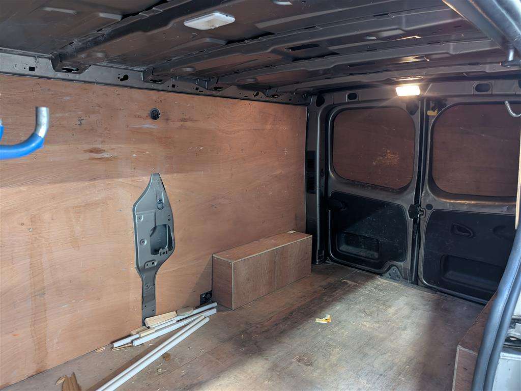 <p>2016 RENAULT TRAFIC LL29 SPORT ENERGY</p>