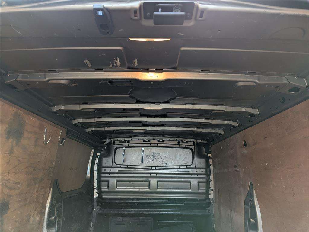 <p>2016 RENAULT TRAFIC LL29 SPORT ENERGY</p>