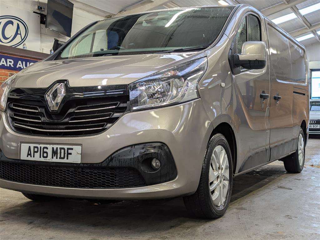 <p>2016 RENAULT TRAFIC LL29 SPORT ENERGY</p>