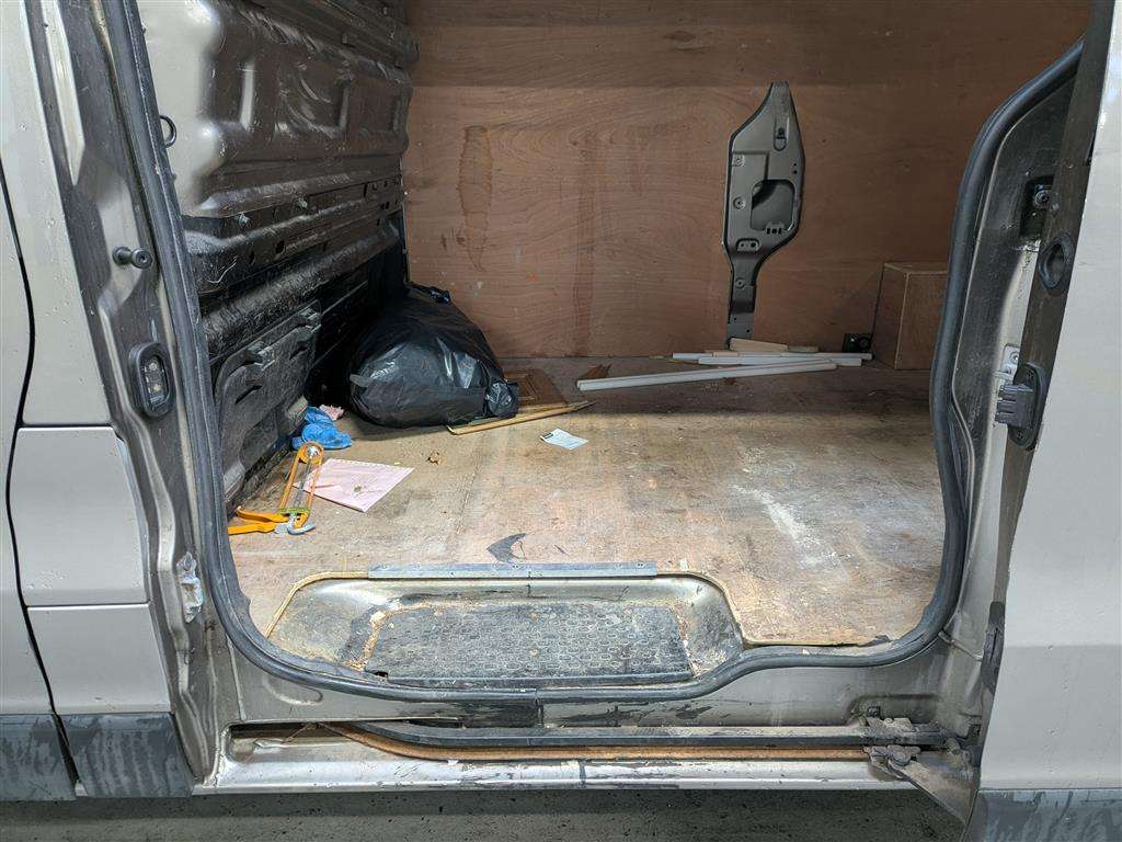 <p>2016 RENAULT TRAFIC LL29 SPORT ENERGY</p>