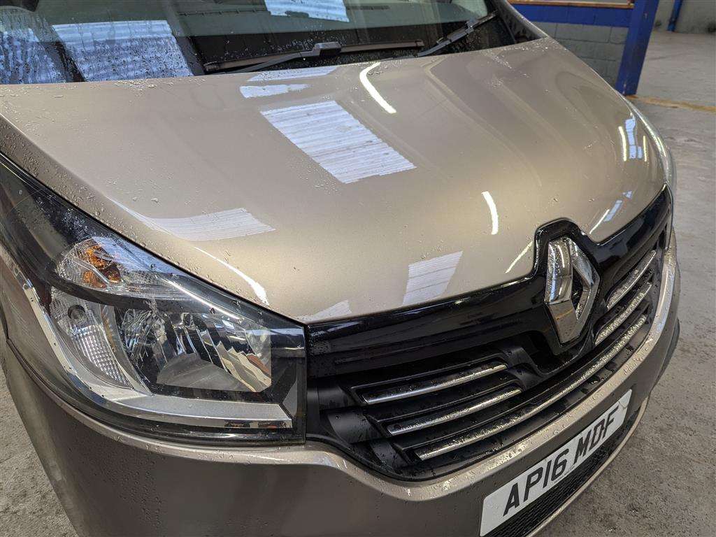 <p>2016 RENAULT TRAFIC LL29 SPORT ENERGY</p>
