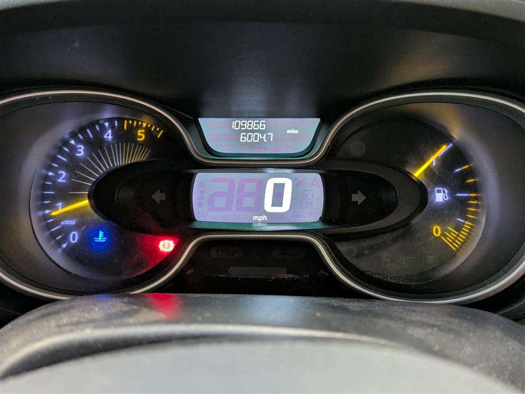 <p>2016 RENAULT TRAFIC LL29 SPORT ENERGY</p>