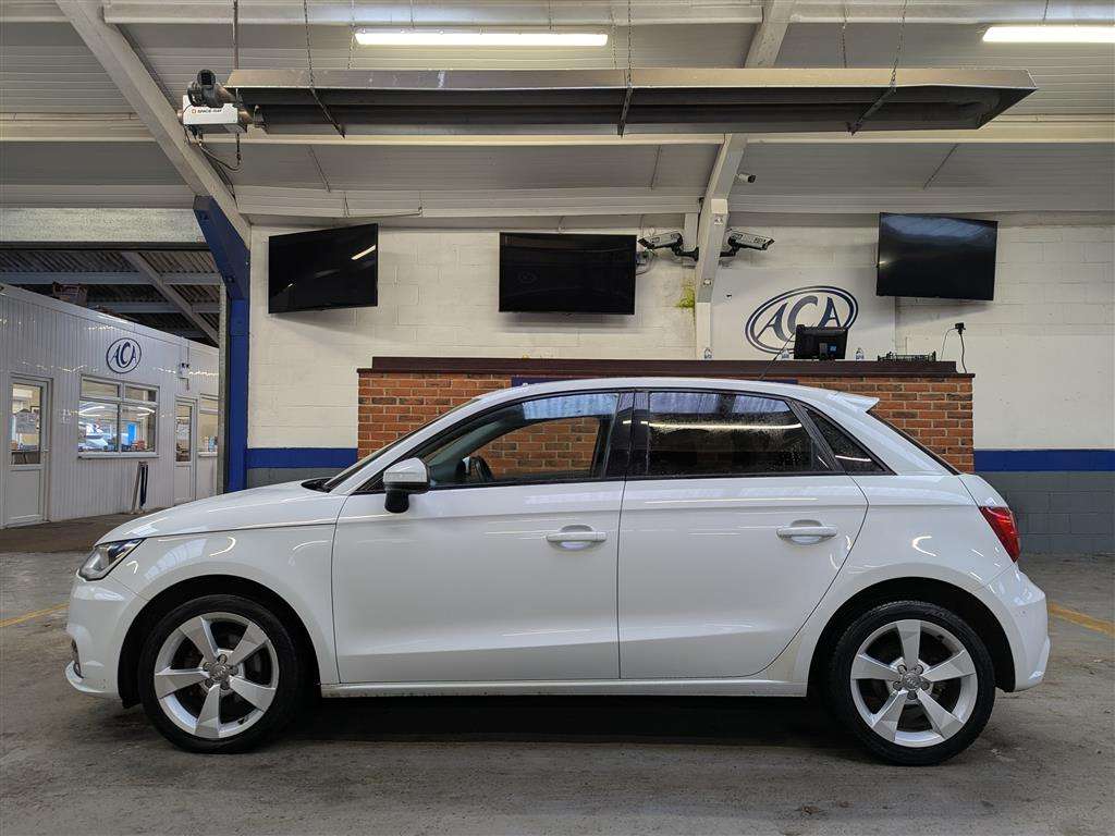 <p>2016 AUDI A1 SPORT TFSI</p>