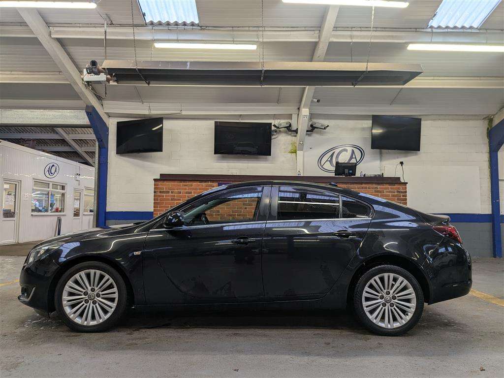 <p>2013 VAUXHALL INSIGNIA DESIGN CDTI ECO</p>