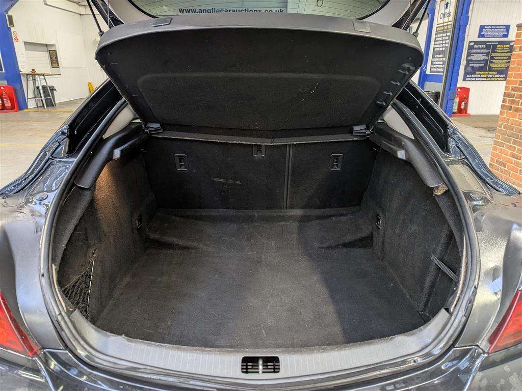 <p>2013 VAUXHALL INSIGNIA DESIGN CDTI ECO</p>