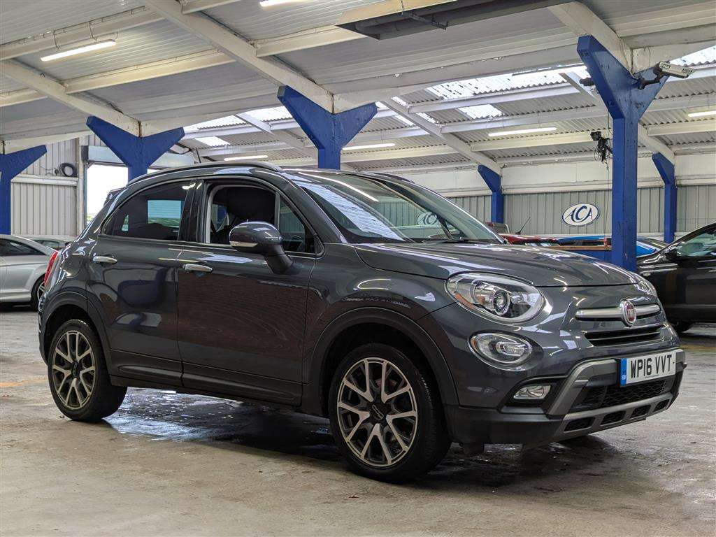 <p>2016 FIAT 500X CROSS + MULTIJET</p>