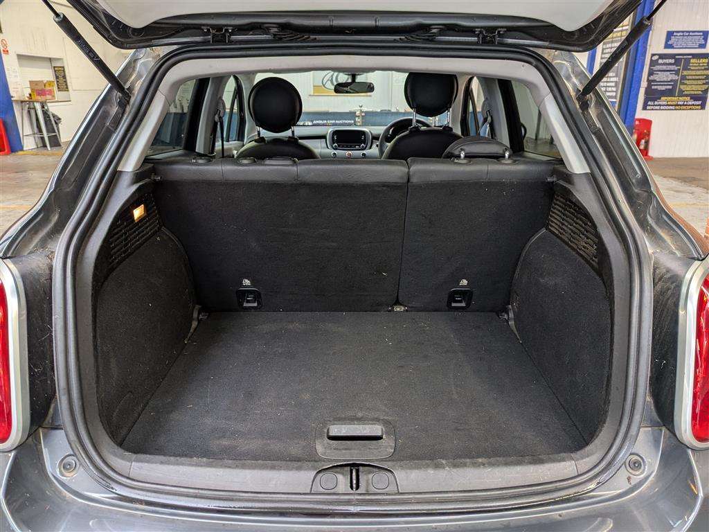 <p>2016 FIAT 500X CROSS + MULTIJET</p>