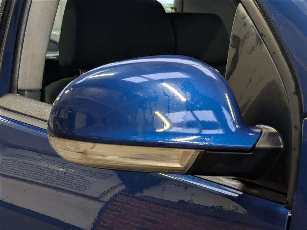 <p>2004 VOLKSWAGEN GOLF FSI SE</p>