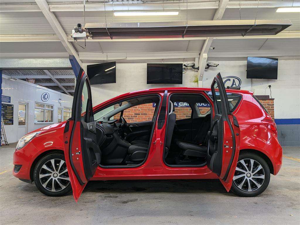 <p>2015 VAUXHALL MERIVA EXCLUSIV AC AUTO</p>