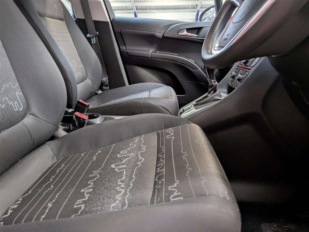 <p>2015 VAUXHALL MERIVA EXCLUSIV AC AUTO</p>