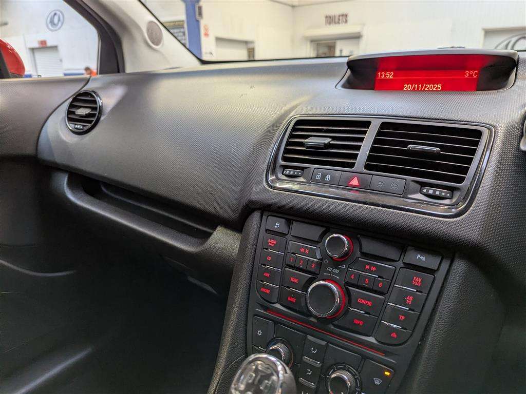 <p>2015 VAUXHALL MERIVA EXCLUSIV AC AUTO</p>