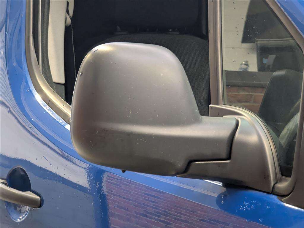 <p>2017 PEUGEOT PARTNER S L1 BLUE HDI</p>