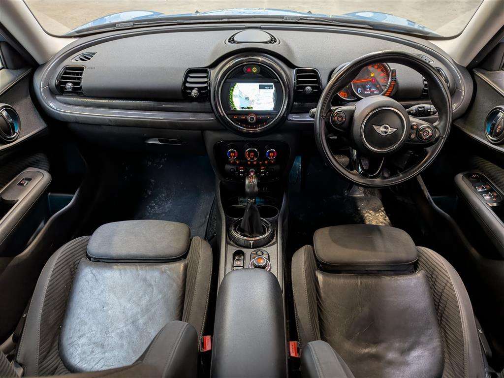 <p>2016 MINI CLUBMAN COOPER D AUTO</p>
