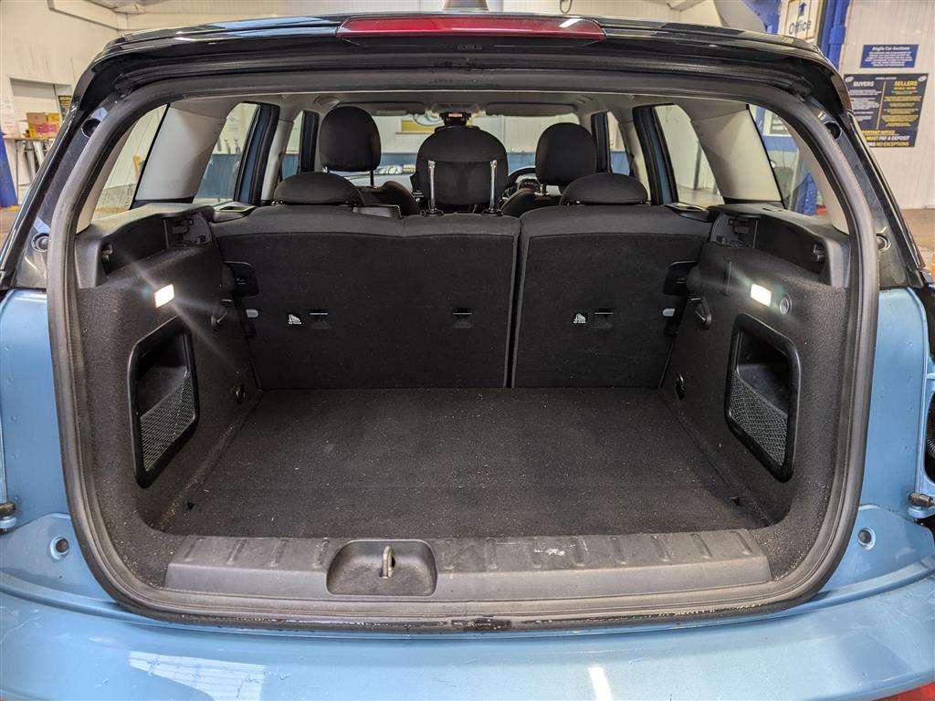 <p>2016 MINI CLUBMAN COOPER D AUTO</p>