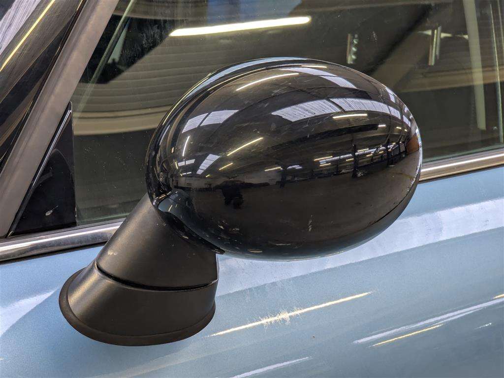 <p>2016 MINI CLUBMAN COOPER D AUTO</p>