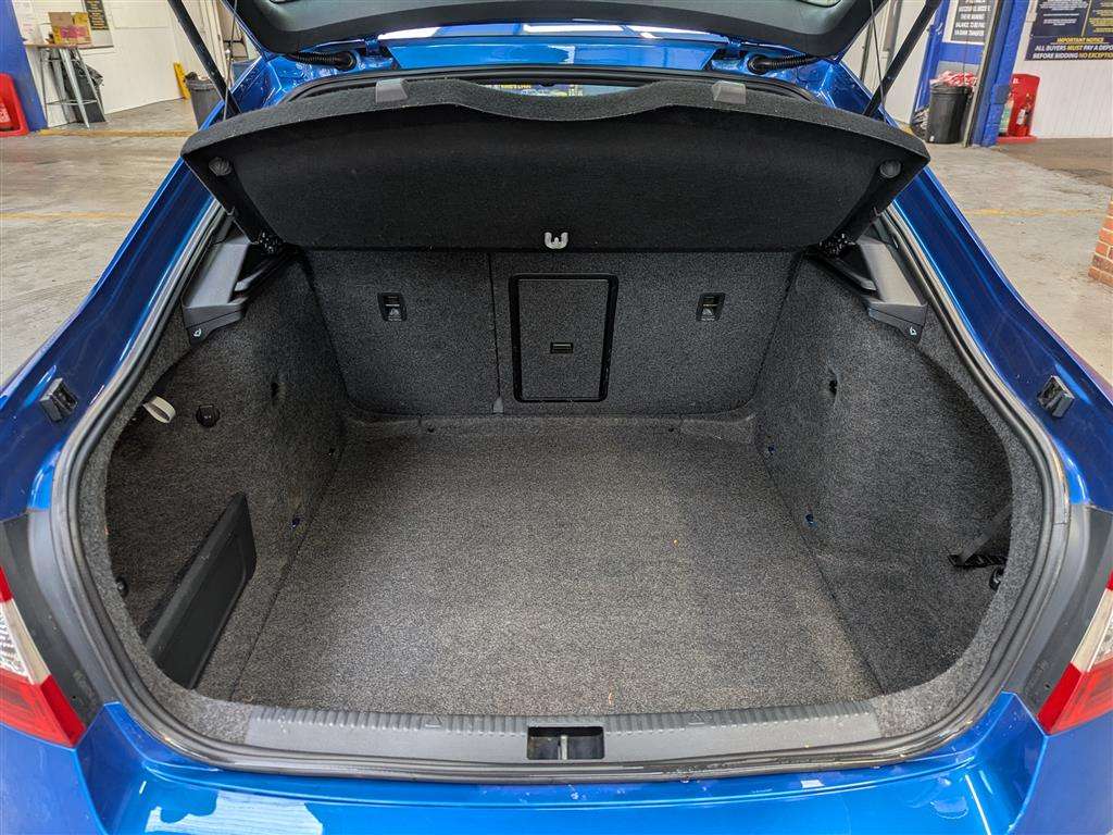 <p>2014 SKODA OCTAVIA VRS TDI CR</p>