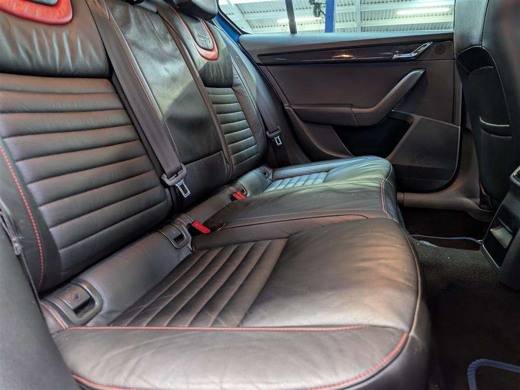 <p>2014 SKODA OCTAVIA VRS TDI CR</p>