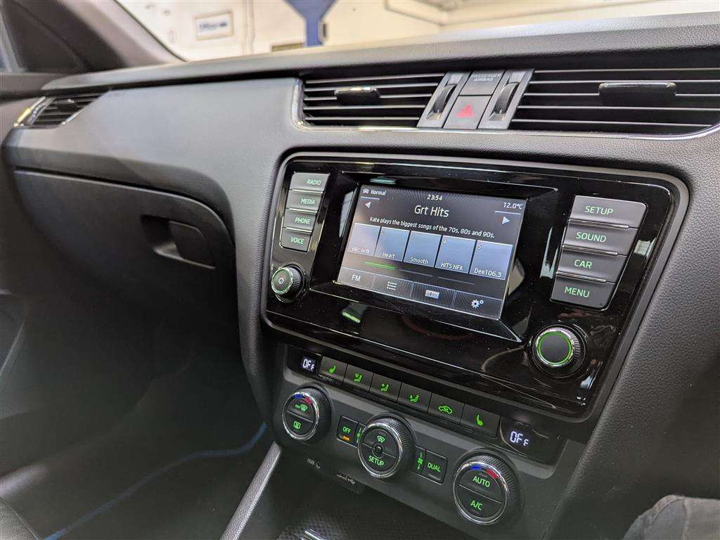 <p>2014 SKODA OCTAVIA VRS TDI CR</p>