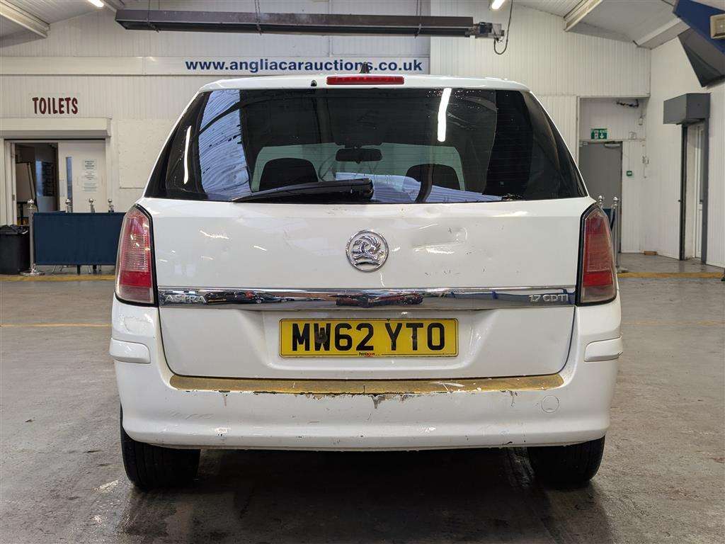 <p>2013 VAUXHALL ASTRA CLUB ECOFLEX</p>