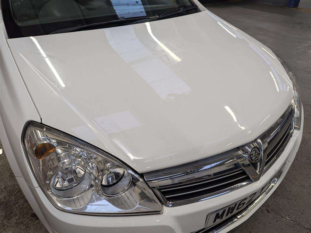 <p>2013 VAUXHALL ASTRA CLUB ECOFLEX</p>