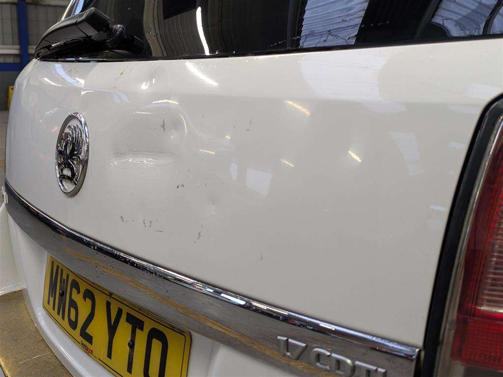 <p>2013 VAUXHALL ASTRA CLUB ECOFLEX</p>