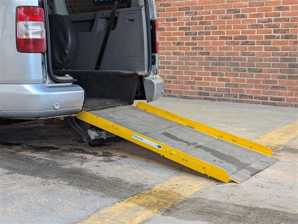 <p>2008 VOLKSWAGEN CADDY MAXI LIFE TDI SEMI-</p>