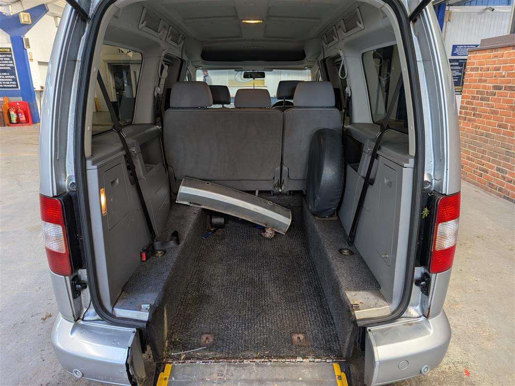 <p>2008 VOLKSWAGEN CADDY MAXI LIFE TDI SEMI-</p>