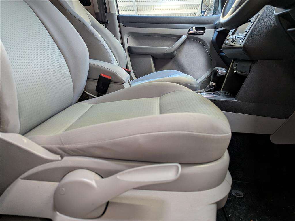 <p>2008 VOLKSWAGEN CADDY MAXI LIFE TDI SEMI-</p>