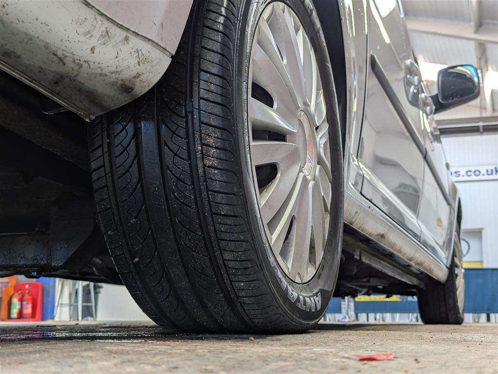 <p>2008 VOLKSWAGEN CADDY MAXI LIFE TDI SEMI-</p>