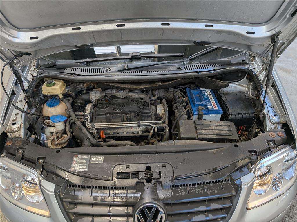 <p>2008 VOLKSWAGEN CADDY MAXI LIFE TDI SEMI-</p>