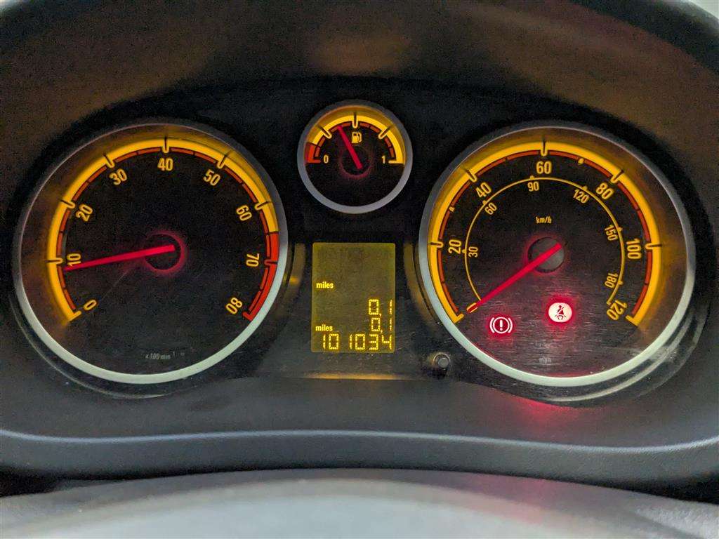 <p>2013 VAUXHALL CORSA SRI</p>