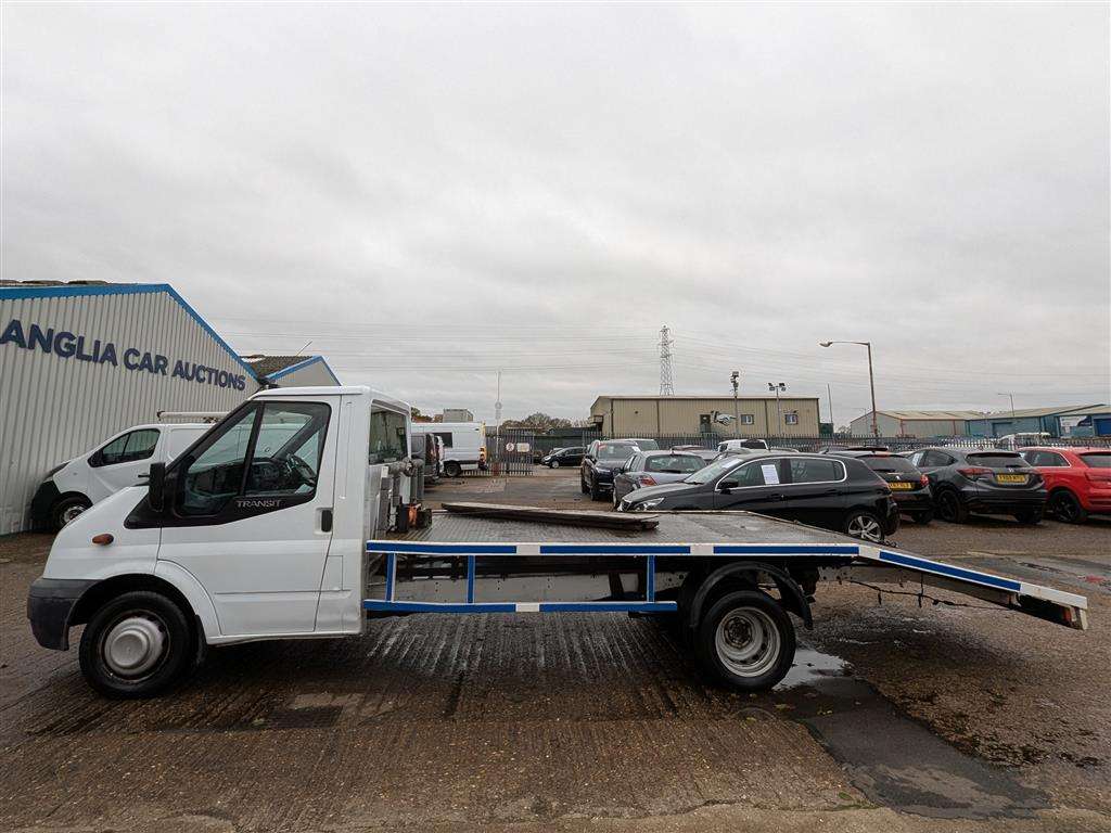 <p>2013 FORD TRANSIT 125 T350 RWD</p>