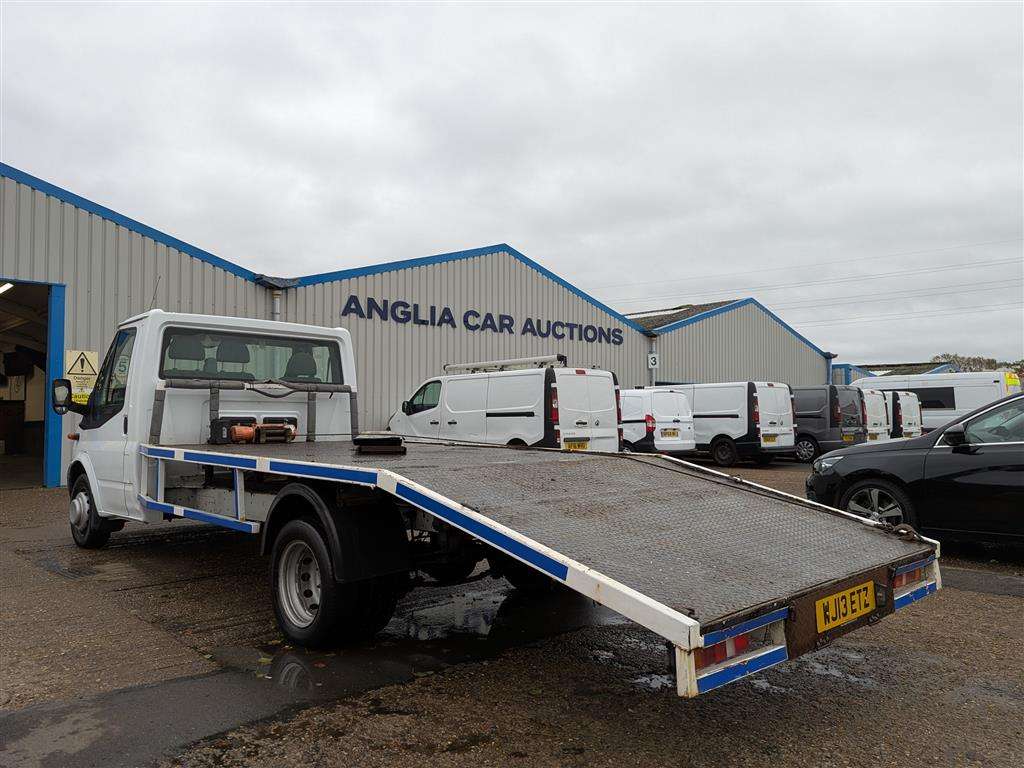 <p>2013 FORD TRANSIT 125 T350 RWD</p>