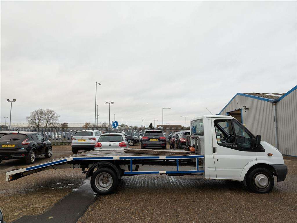 <p>2013 FORD TRANSIT 125 T350 RWD</p>